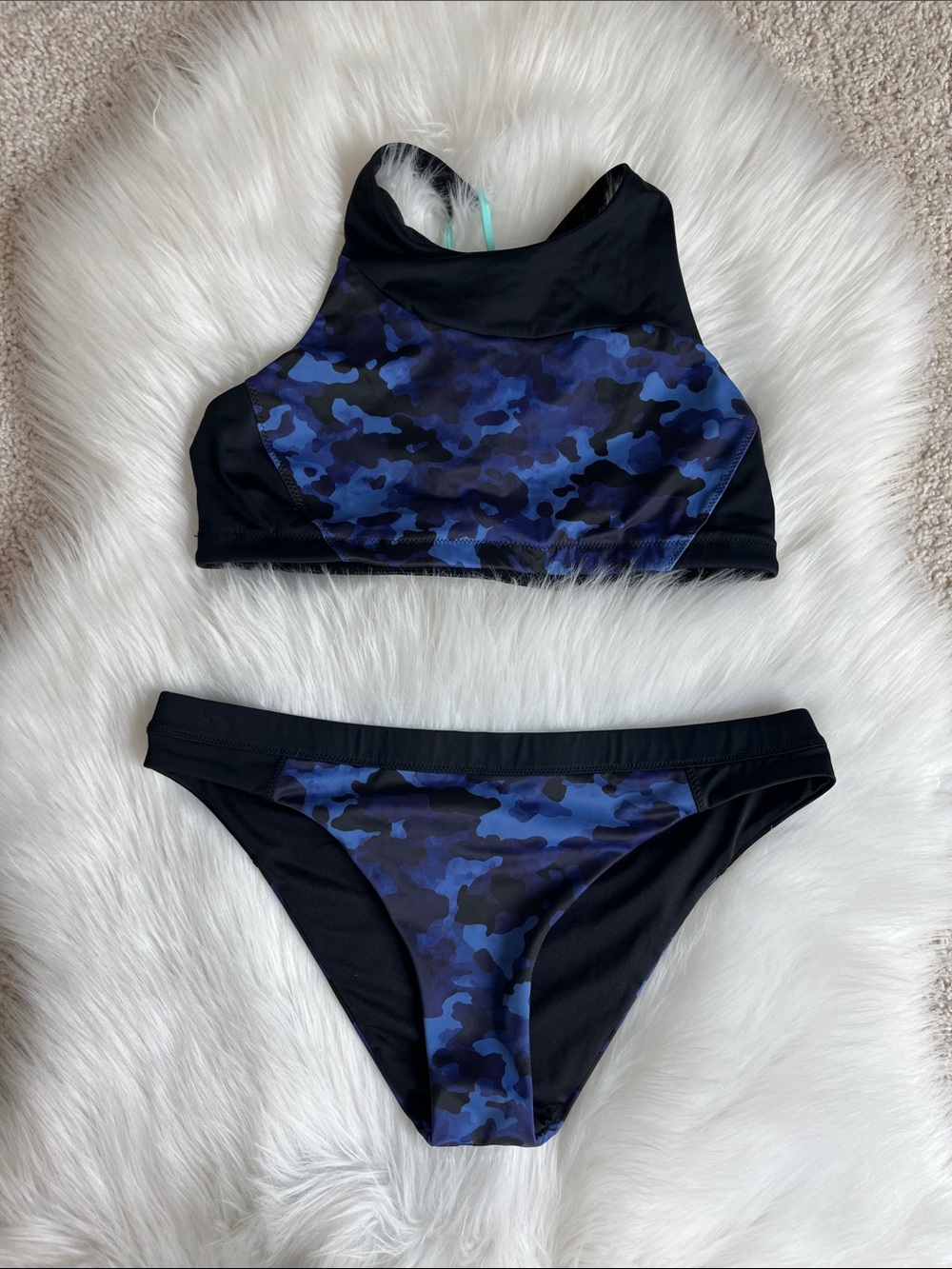 Athleta Camo Hi Neck Bikini Size Medium